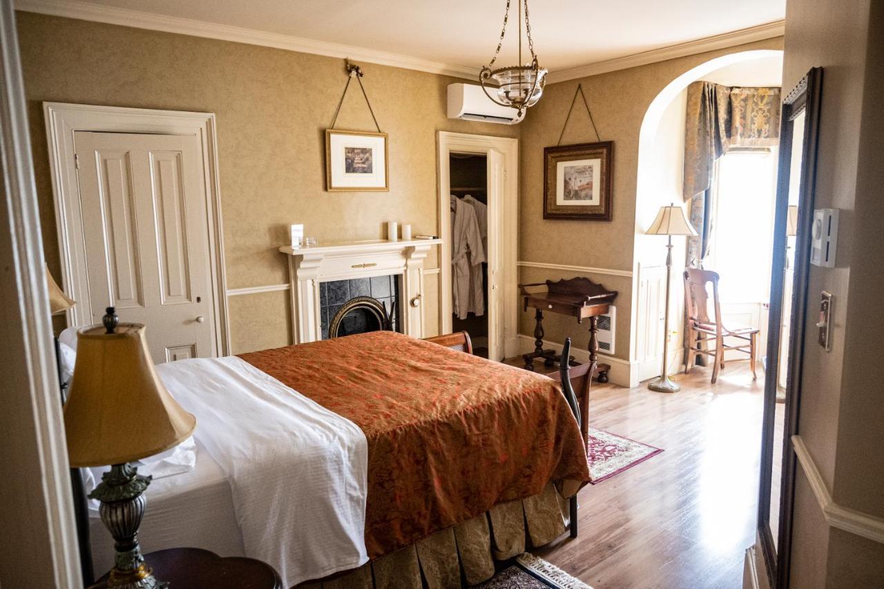 Belle View Manor Inn Harbour Grace Exterior foto